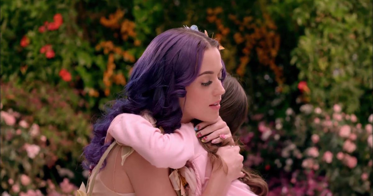 Katy_Perry_Wide_Awake_MV_225