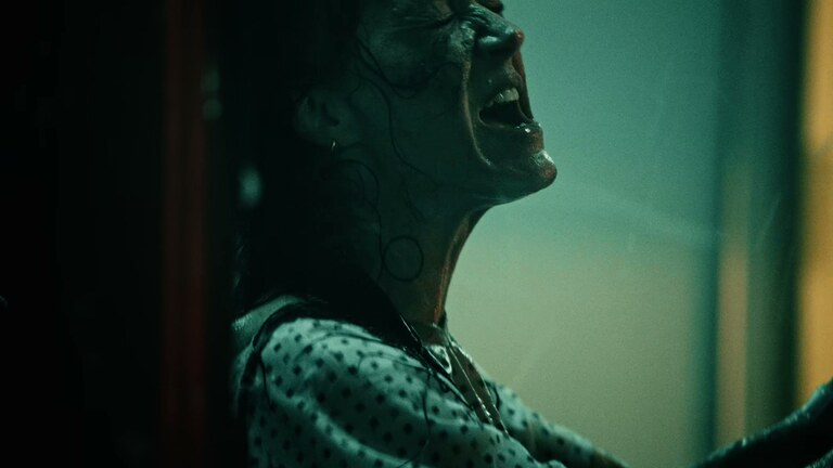 Katy Perry Watch it Burn – 039