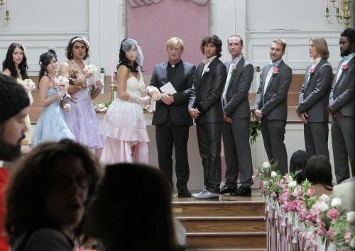 Katy-Perry-Hot-n-Cold-BTS-020