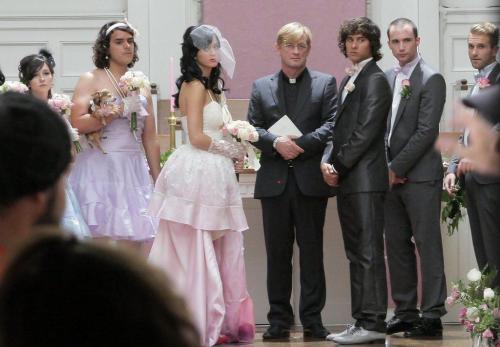 Katy-Perry-Hot-n-Cold-BTS-027