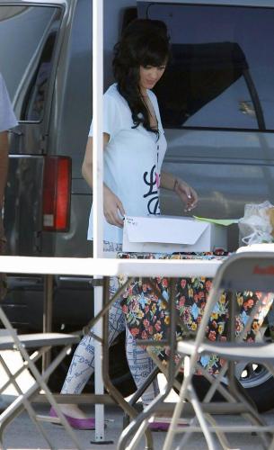 Katy-Perry-Hot-n-Cold-BTS-038