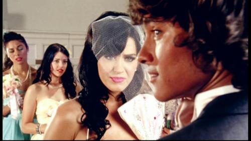 Katy-Perry-Hot-n-Cold 013