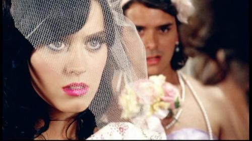 Katy-Perry-Hot-n-Cold 019