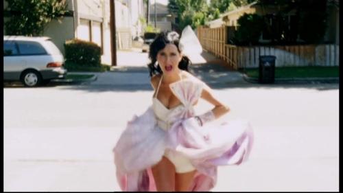 Katy-Perry-Hot-n-Cold 054