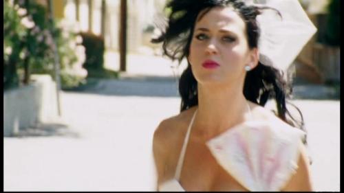 Katy-Perry-Hot-n-Cold 059