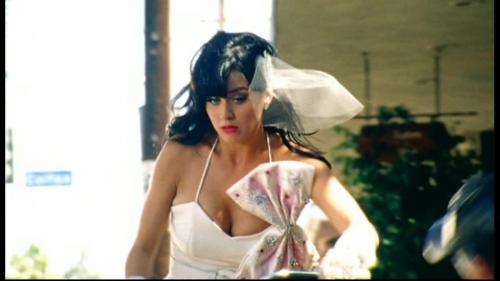 Katy-Perry-Hot-n-Cold 063