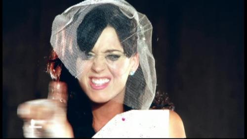 Katy-Perry-Hot-n-Cold 084