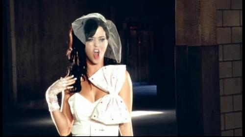 Katy-Perry-Hot-n-Cold 085