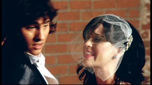 Katy-Perry-Hot-n-Cold 093