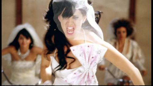 Katy-Perry-Hot-n-Cold 100