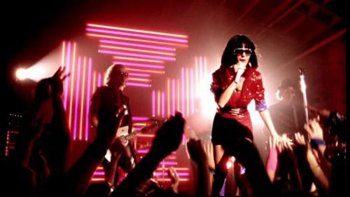 Katy-Perry-Hot-n-Cold 125