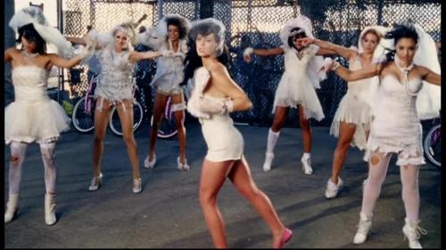 Katy-Perry-Hot-n-Cold 130