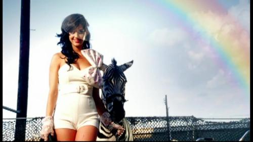 Katy-Perry-Hot-n-Cold 135