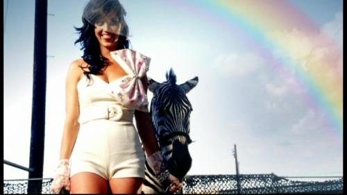 Katy-Perry-Hot-n-Cold 136