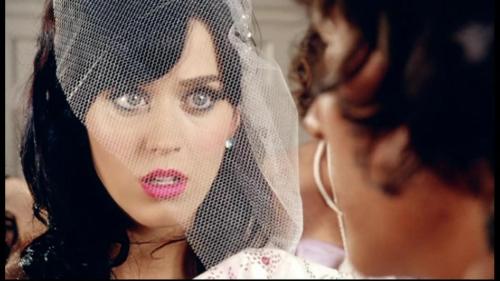 Katy-Perry-Hot-n-Cold 149