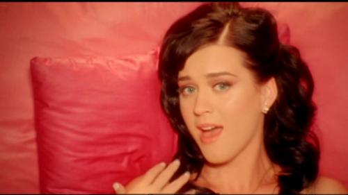 Katy-Perry-I-Kissed-a-Girl 022
