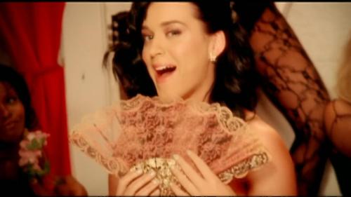Katy-Perry-I-Kissed-a-Girl 036