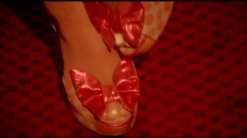 Katy-Perry-I-Kissed-a-Girl 065