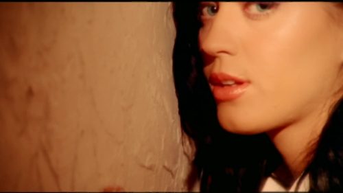 Katy-Perry-I-Kissed-a-Girl 071