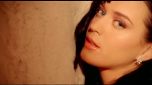 Katy-Perry-I-Kissed-a-Girl 072
