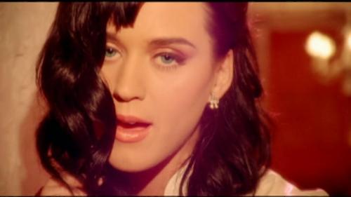 Katy-Perry-I-Kissed-a-Girl 076