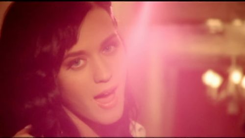 Katy-Perry-I-Kissed-a-Girl 084