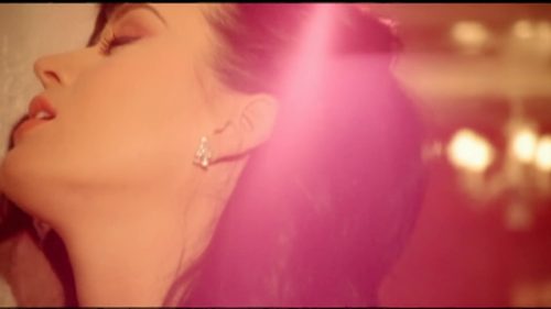 Katy-Perry-I-Kissed-a-Girl 089