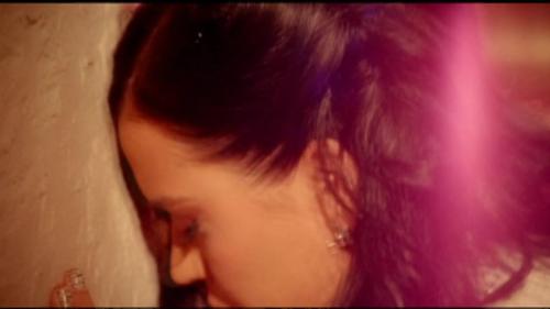 Katy-Perry-I-Kissed-a-Girl 090