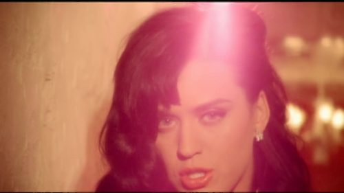 Katy-Perry-I-Kissed-a-Girl 091