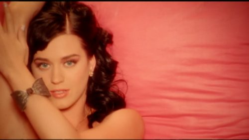 Katy-Perry-I-Kissed-a-Girl 117
