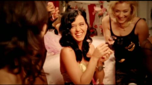 Katy-Perry-I-Kissed-a-Girl 120