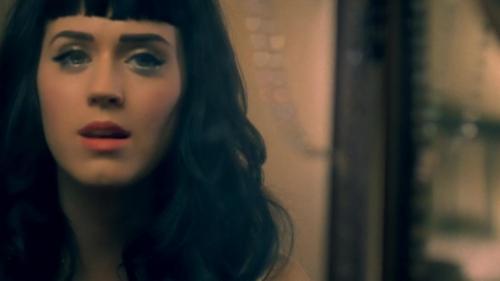 Katy-Perry-Thinking-of-you 015