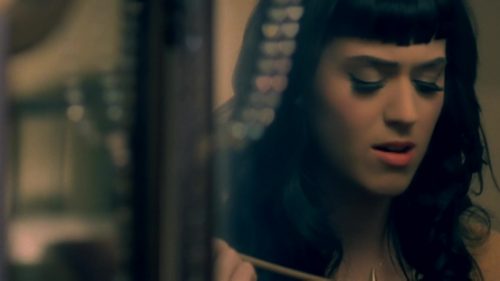 Katy-Perry-Thinking-of-you 024