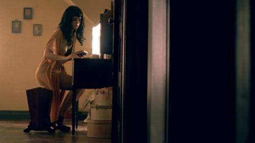 Katy-Perry-Thinking-of-you 051