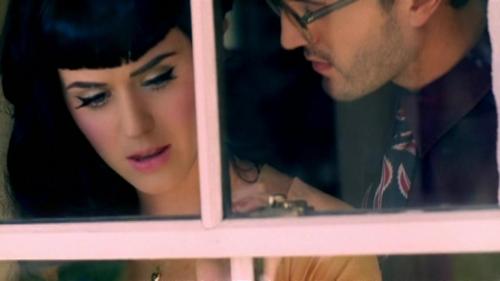 Katy-Perry-Thinking-of-you 071