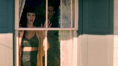 Katy-Perry-Thinking-of-you 078