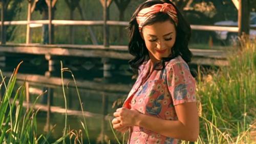 Katy-Perry-Thinking-of-you 087
