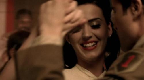 Katy-Perry-Thinking-of-you 097