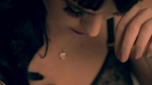 Katy-Perry-Thinking-of-you 143