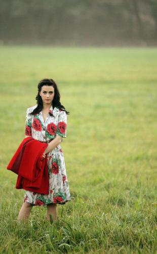 Katy-Perry-Thinking-of-You-027