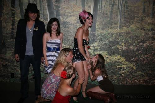 Katy-Perry-Ur-So-Gay 007