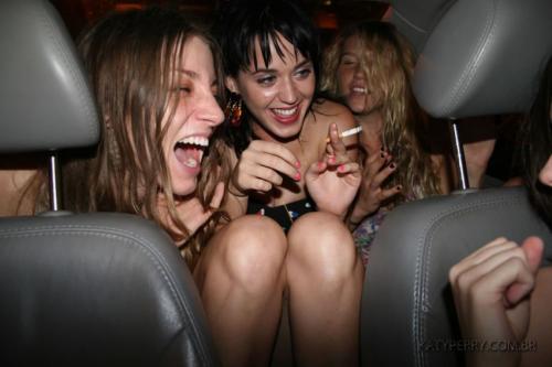 Katy-Perry-Ur-So-Gay 025