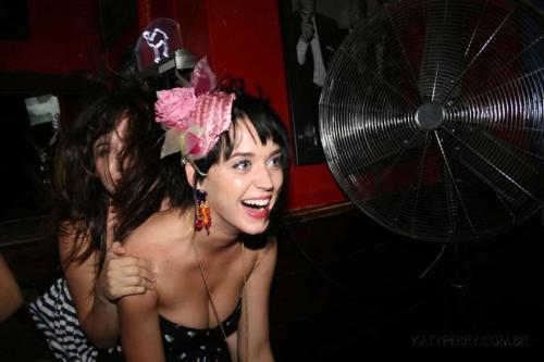 Katy-Perry-Ur-So-Gay 042