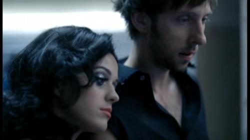 Katy-Perry-Waking-up-in-Vegas 001