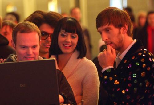 Katy-Perry-Waking-up-in-Vegas-BTS-030