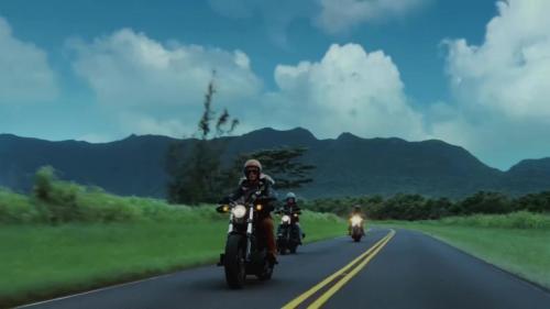 Katy-Perry-Harleys-in-Hawaii-013