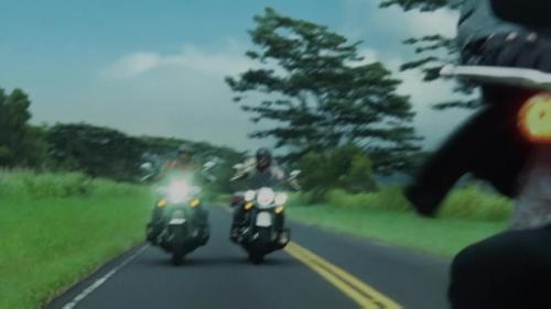 Katy-Perry-Harleys-in-Hawaii-018
