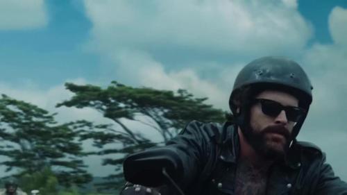 Katy-Perry-Harleys-in-Hawaii-020