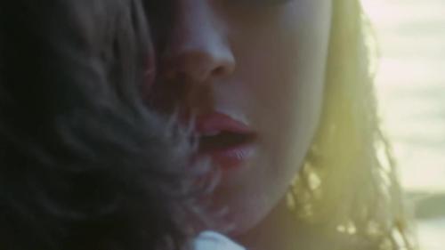 Katy-Perry-Harleys-in-Hawaii-056