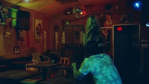 Katy-Perry-Harleys-in-Hawaii-087